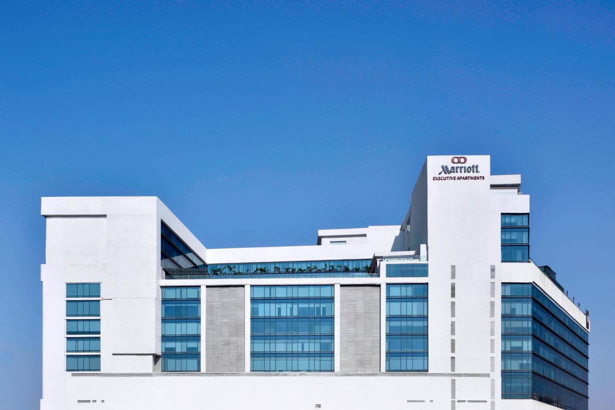 Hotel Marriott Executive 5*